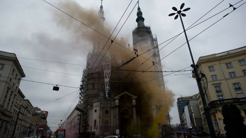 Warszawa. Race na placu Zbawiciela 