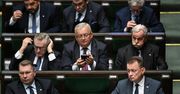 Blok głosowań w Sejmie. Kaczyński nieobecny