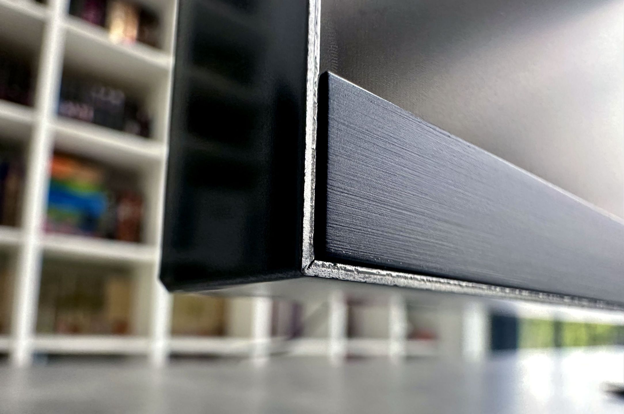 Samsung Micro RGB 65R95H - ramka dolna