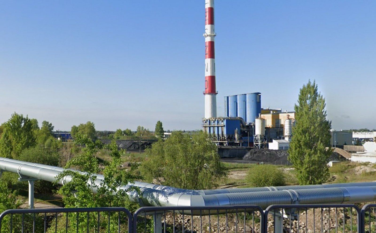 „Inwestycja MPEC Leszno, to krok w stronę bardziej zrównoważonego i nowoczesnego systemu ciepłowniczego w mieście przy jednoczesnym zwiększeniu bezpieczeństwa energetycznego i redukcji śladu węglowego&#34; słyszymy z leszczyńskiego magistratu