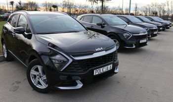 Nowe auta dla policji. To dwa modele z różnych światów