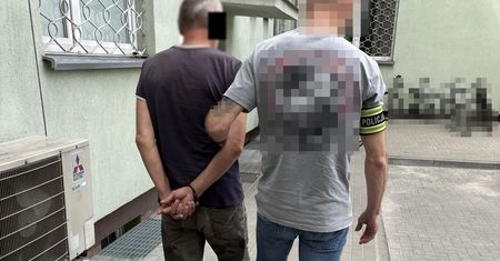 Biała Podlaska: Nietrzeźwy 53-latek przyjechał po alkohol. Miał sądowy zakaz prowadzenia