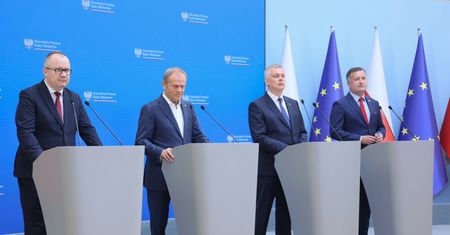 "Pracują w spokoju". Tajemnicza komisja ds. rosyjskich wpływów. Znamy zarobki członków