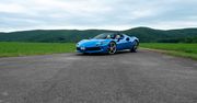 Test: Ferrari 296 GTS ma dwa oblicza. Jedno koi, drugie rzuca na kolana