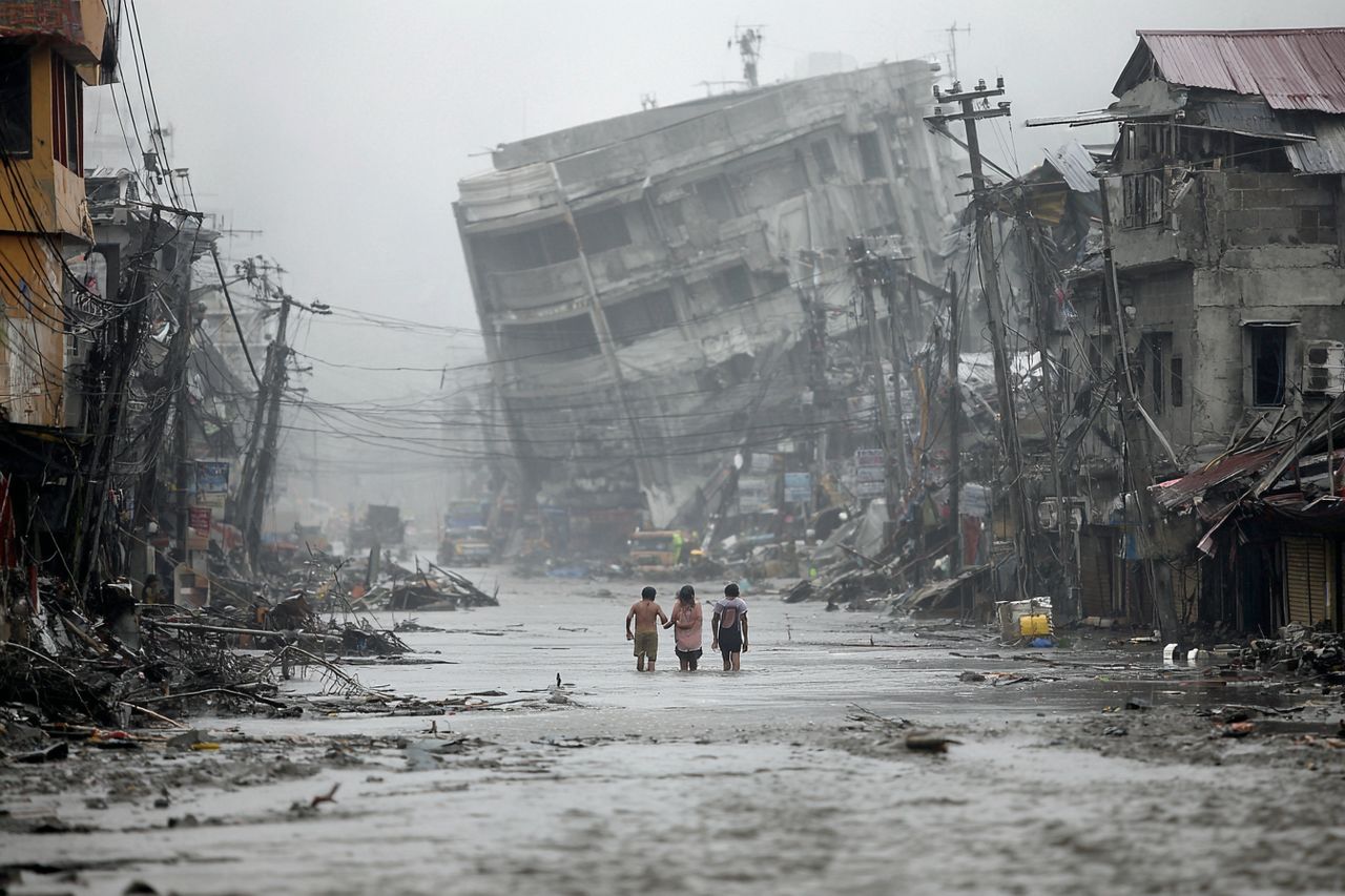 Potężne trzęsienie ziemi na Filipinach. Ostrzeżenia przed tsunami, chaos w Davao