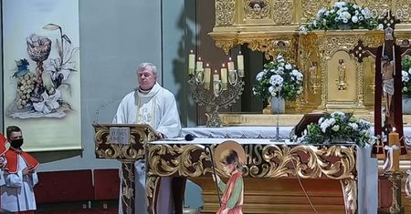 Bulwersujące słowa księdza podczas komunii na Śląsku. Kierował je do dzieci