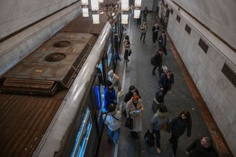 W moskiewskim metrze władze mogą kontrolować telefony pasażerów