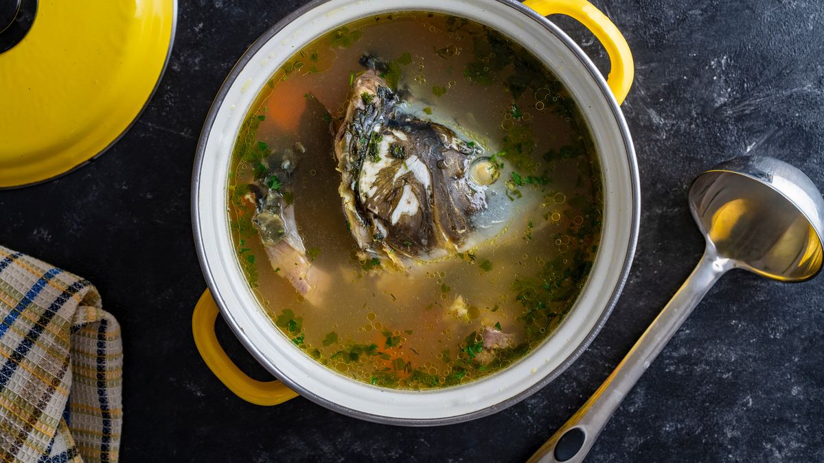 Zupa z karpia w Wielkopolsce jest podawana z ryżem i rodzynkami