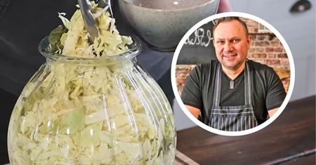 Po trzech dniach jest gotowa. Strzelczyk pokazuje, jak zrobić kapustę małosolną
