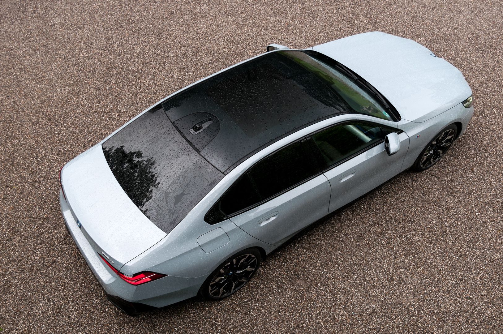 BMW i5 (2023)