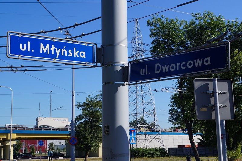 Skrzyżowanie ul. Młyńskiej i ul. Dworcowej