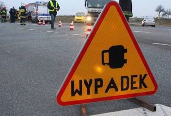 Zderzenie trzech pojazdów na trasie S3. Droga w kierunku Szczecina jest zablokowana