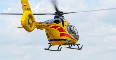 Bili pałkami teleskopowymi. Podejrzewani mają od 13 do 15 lat