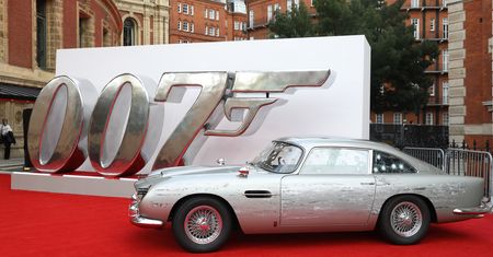 Samochody, które zobaczymy w "Nie czas umierać". Oto czym będzie jeździł James Bond