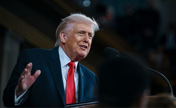 Szokujące zachowanie Trumpa. Po Iranie zaczął mówić o zasłonach