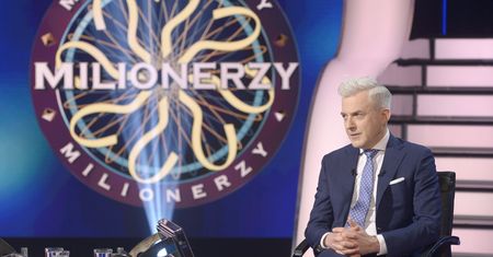 Ludzie patrzą na włosy Urbańskiego i nie wierzą. Gwiazdor rozmyśla