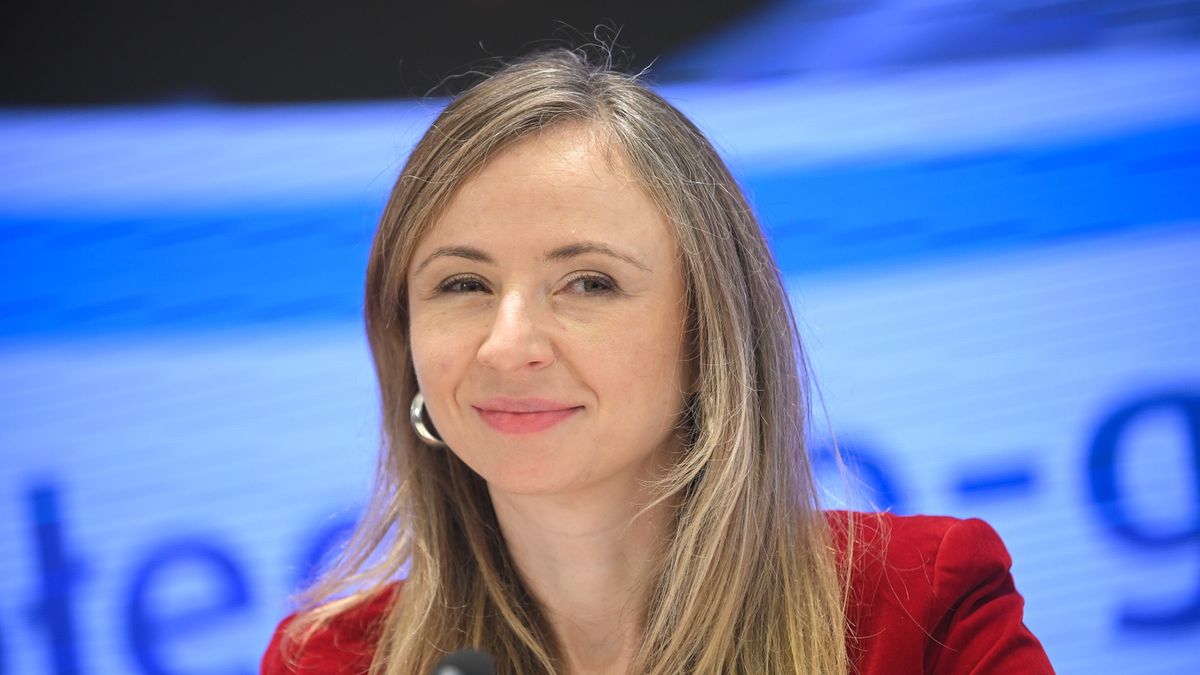  Minister rodziny, pracy i polityki społecznej Agnieszka Dziemia