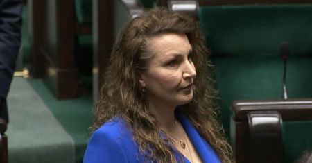 PiS bojkotuje ślubowanie Pawłowskiej. Puste miejsca na sali