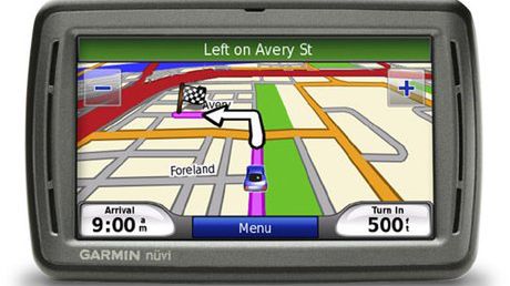 Garmin nüvi 880 z systemem rozpoznawania mowy za 999 $ 1