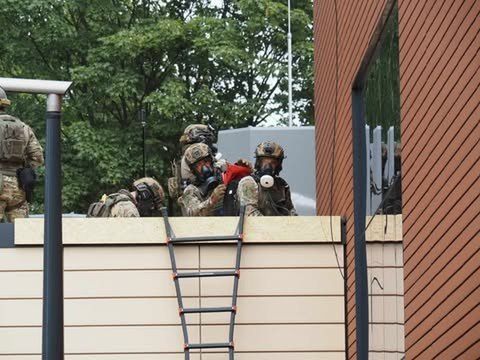 Akcja kontrterrorystów na Uniwersytecie Łódzkim miała dynamiczny charakter
