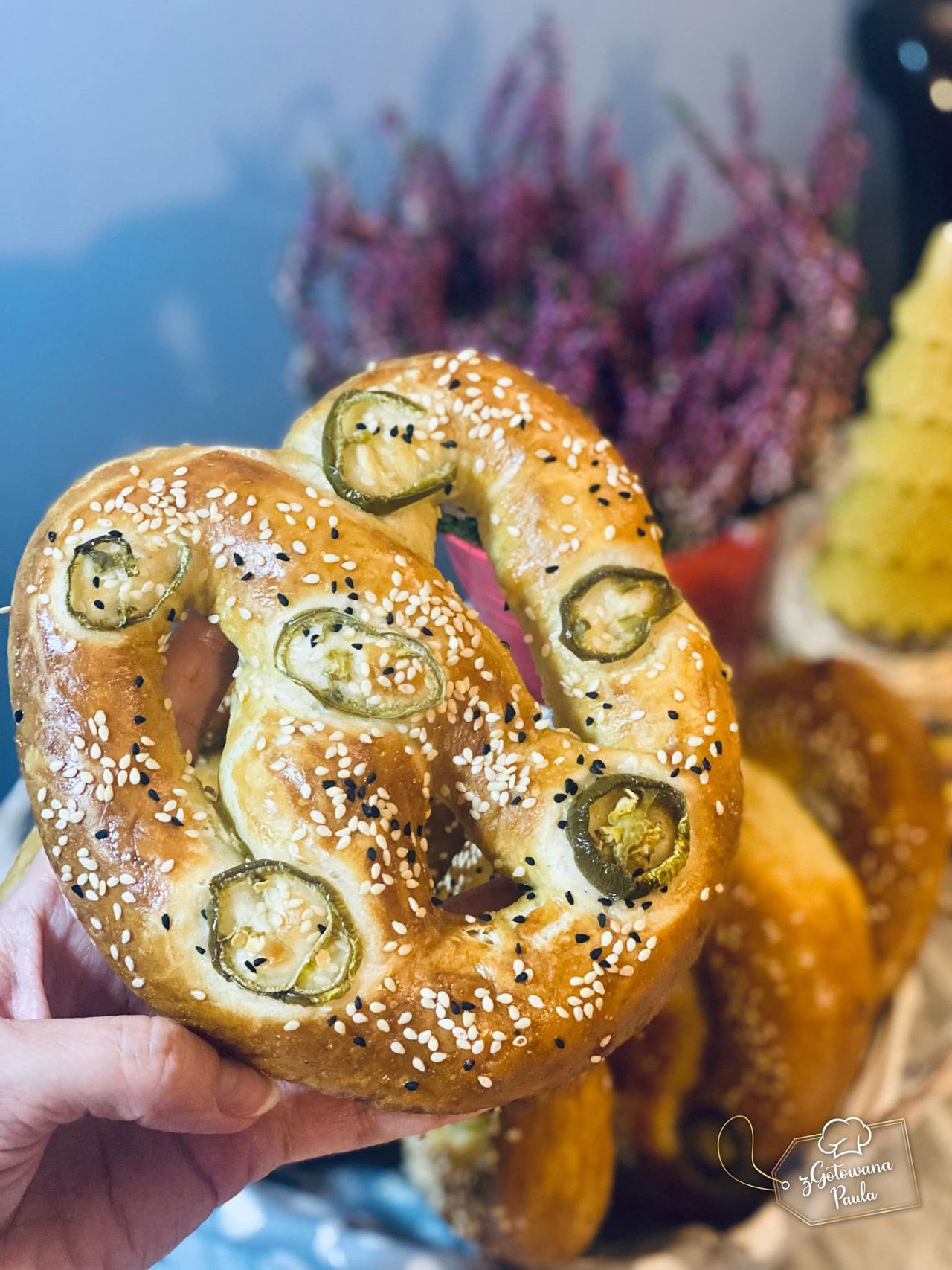 Precle nadziewane serem, peperoni i jalapeno