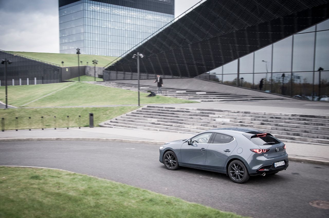 Mazda 3 AWD Skyactiv-X (2019) (fot. Mateusz Żuchowski)