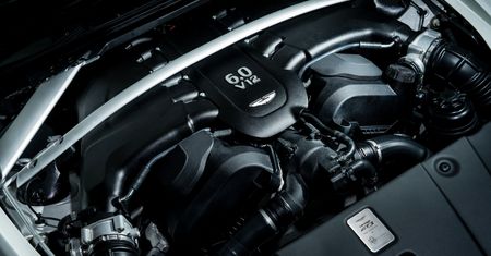 Elektromobilność: tak. Ale powstanie też nowe V12