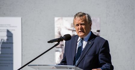 Kasa dla swoich. NIK wskazuje na nieprawidłowości w rządowym instytucie