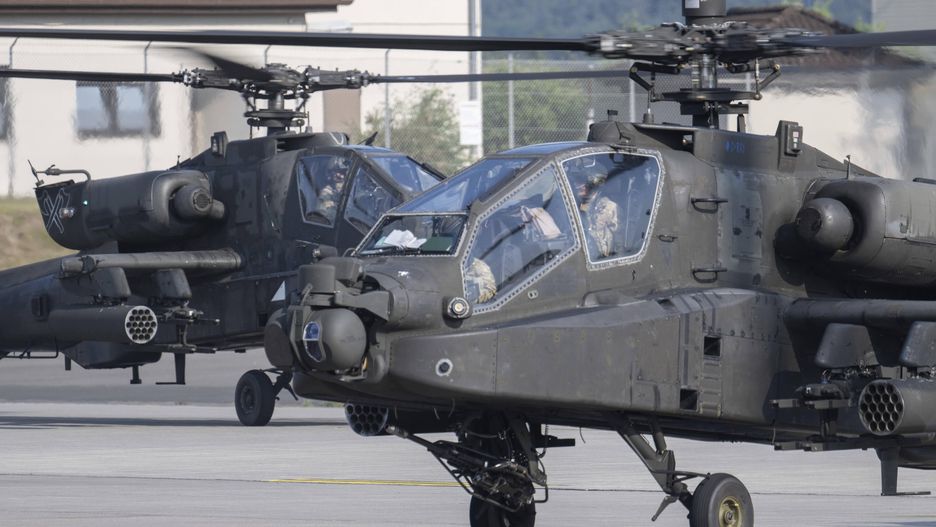 Military exercise in Ramstein
06 June 2023, Rhineland-Palatinate, Ramstein-Miesenbach: A U.S. Army Apache attack helicopter lands on the sidelines of the "Saber Guardian 23" military exercise at Ramstein Air Base. Photo: Boris Roessler/dpa 
Dostawca: PAP/DPA
Boris Roessler
International, Military
