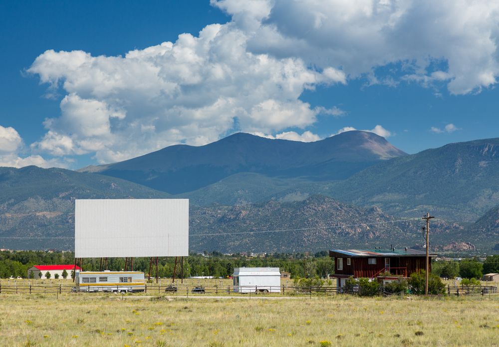 Działające kino samochodowe w Buena Vista (Colorado)
