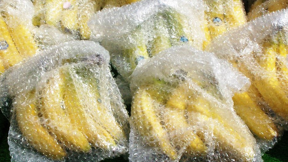 Zawsze miej pod ręką folię bąbelkową. Przyda się w kuchni i na zakupach