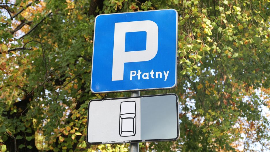 Droższe parkowanie w Warszawie. Radni przegłosowali podwyżkę