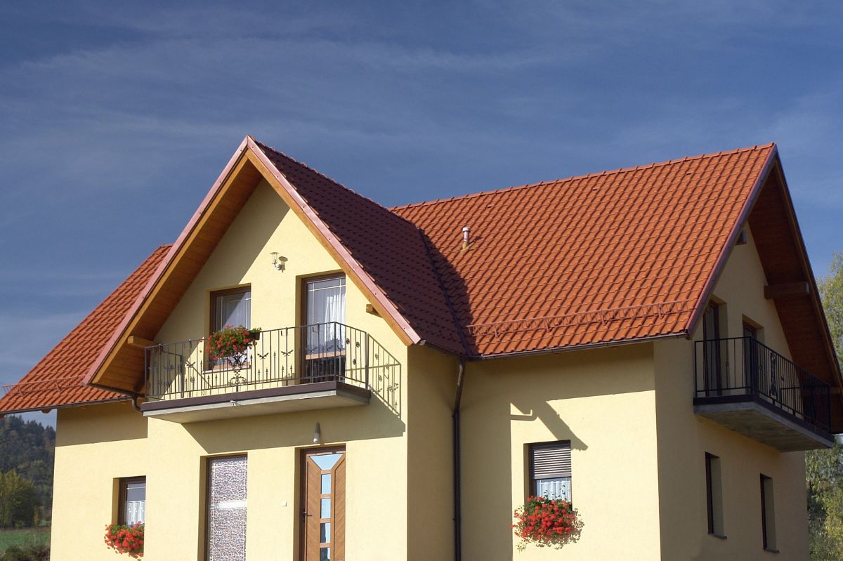 Can the facade of a house store energy?
