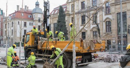 Katowice. Ul. Dworcowa zmienia oblicze, zamiast samochodów będą drzewa