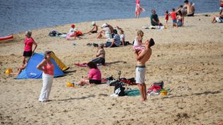 Cedzyna: Słoneczny wypoczynek nad zalewem