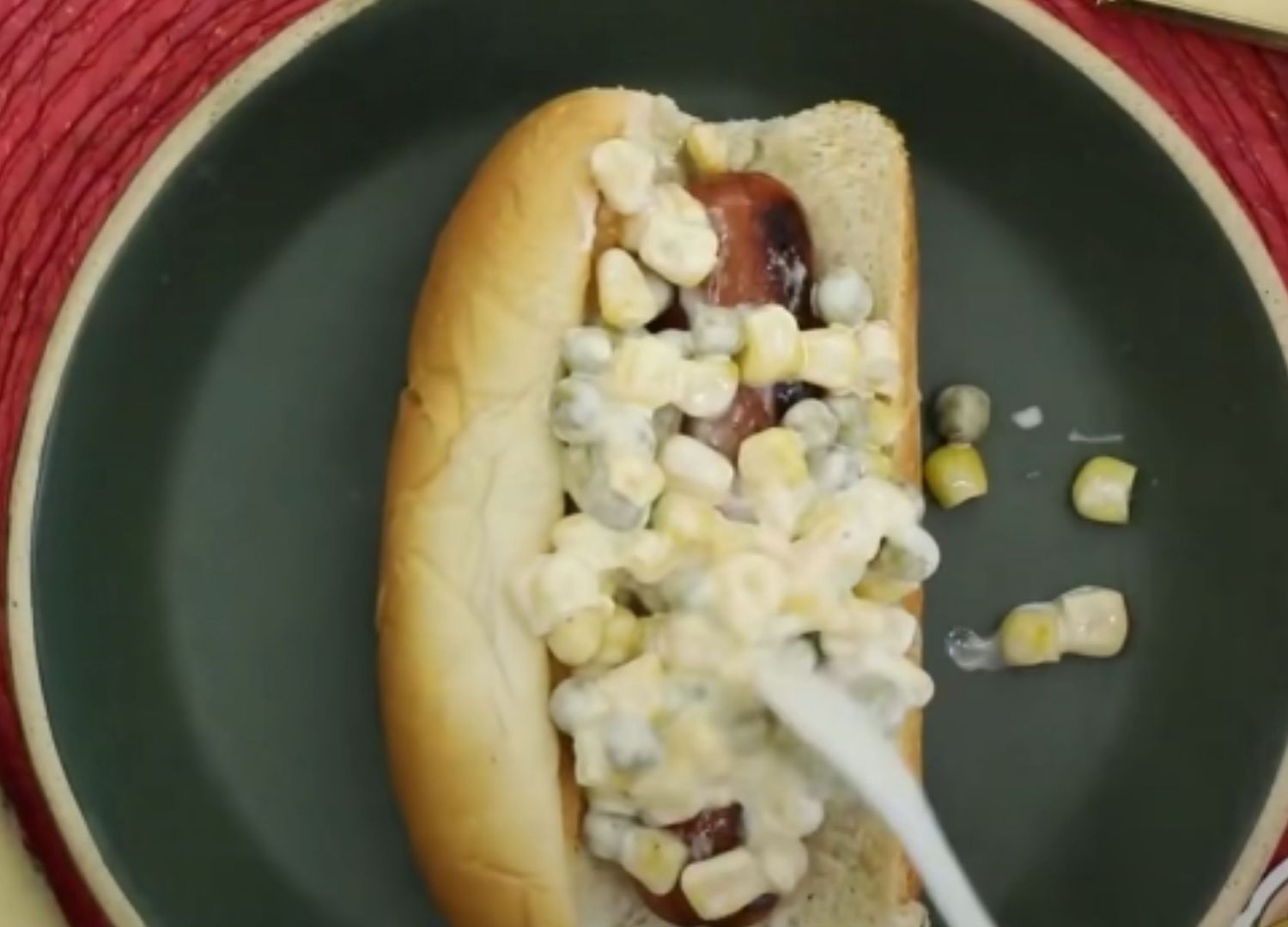 Hot dog inny niż zwykle. Przepis z Brazylii, który pokochają Polacy