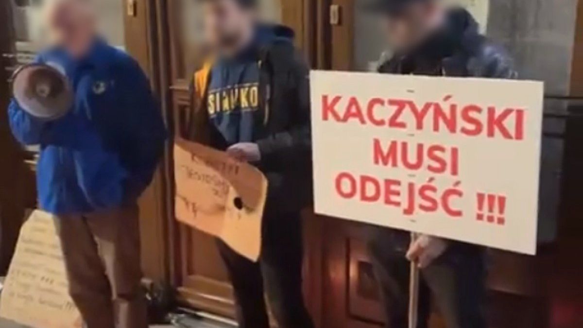 Pikieta pod biurem poselskim Barbary Dziuk.