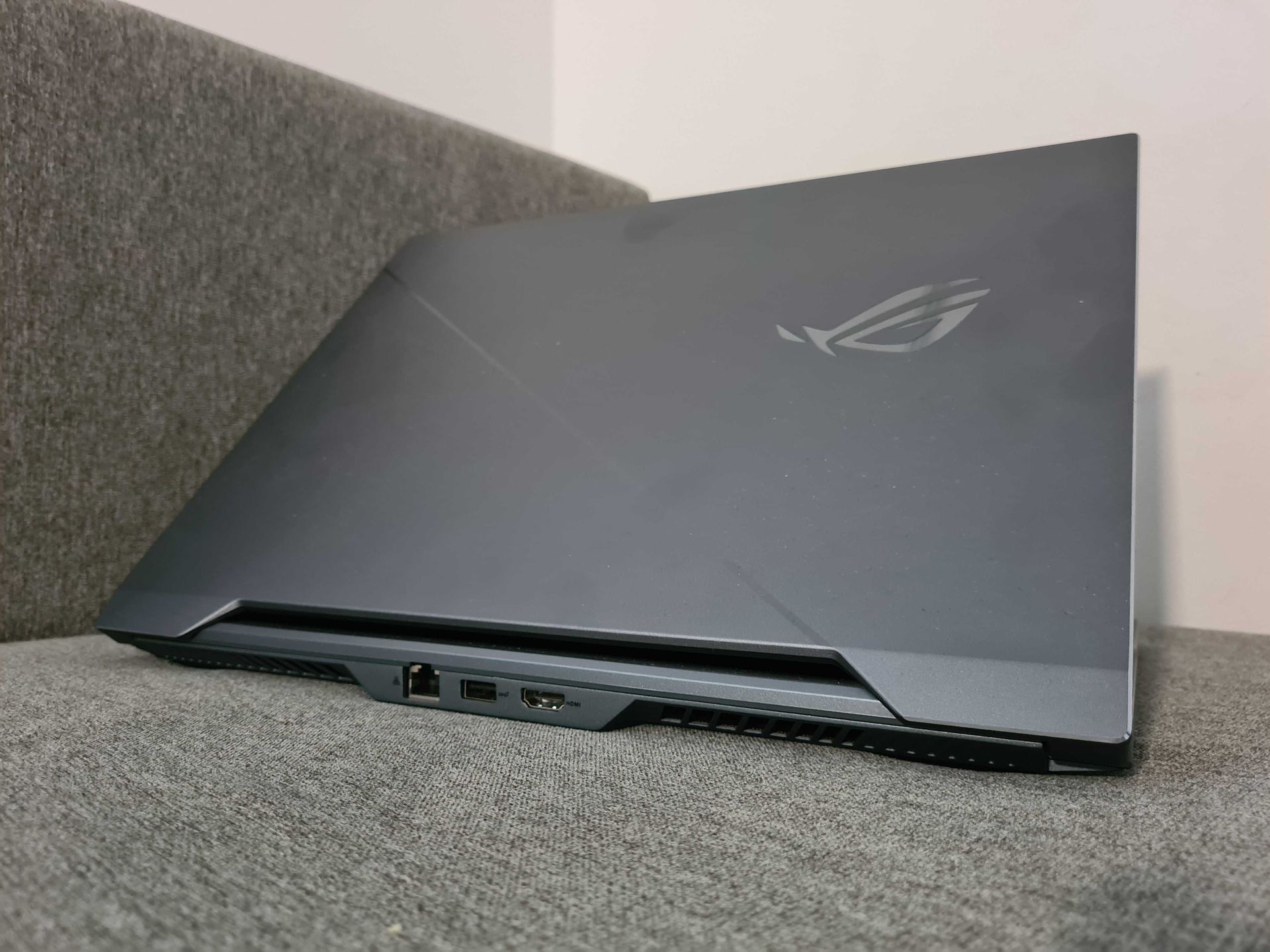 ASUS ROG Zephyrus Duo 15 – test. Granie na dwóch ekranach 3