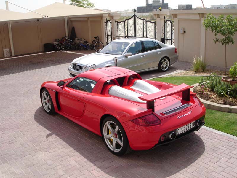 Czym się jeździ w Zjednoczonych Emiratach Arabskich? [galeria] 51