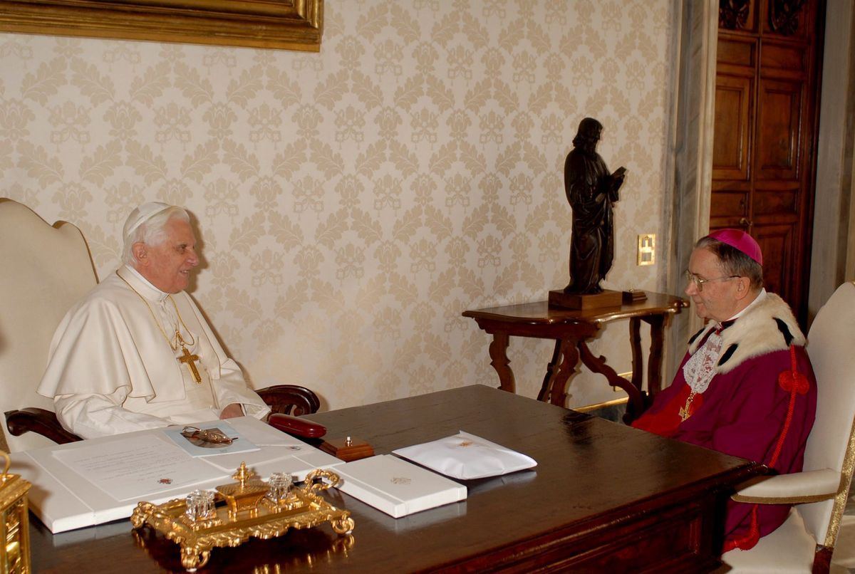 Benedykt XVI i biskup Antoni Stankiewicz