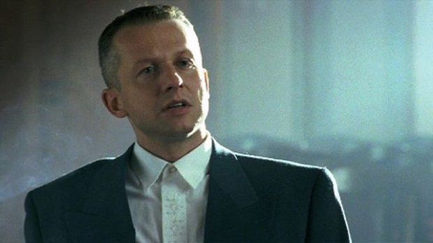 Kadr z filmu "Psy" (reż. Władysław Pasikowski), który wstawił na Facebooka były chłopak Justyny.