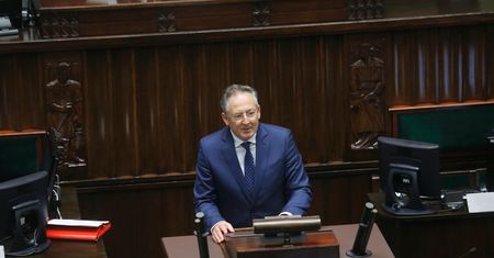 Stan wyjątkowy. Bartomiej Sienkiewicz ma teorię. Zwraca uwagę na szczegół