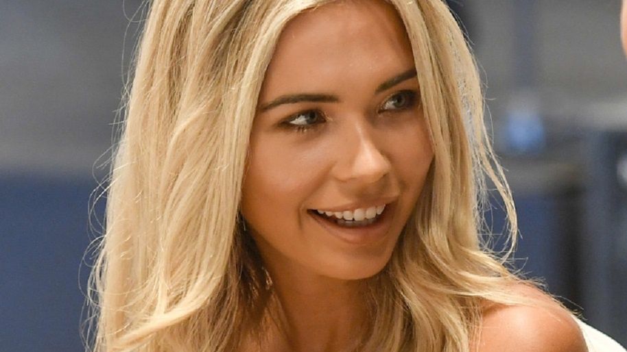 Jak Sandra Kubicka ubrała się na przyjęcie świąteczne? 