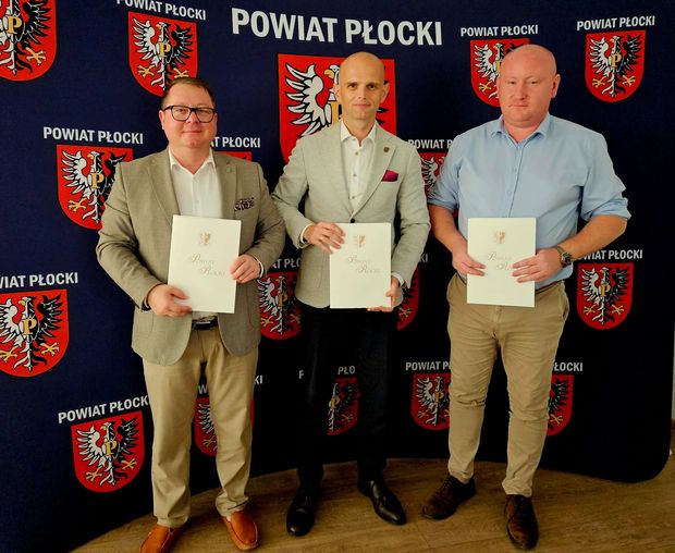 Powiat Płocki inwestuje w drogi. Modernizacja tras w gminach Bulkowo i Radzanowo