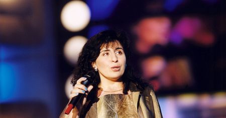30 lat temu Eleni straciła córkę. Morderstwa dokonał były chłopak Afrodyty