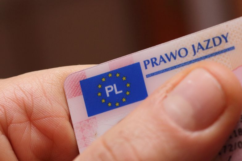 Prawo jazdy powinno być droższe? Samorządy apelują