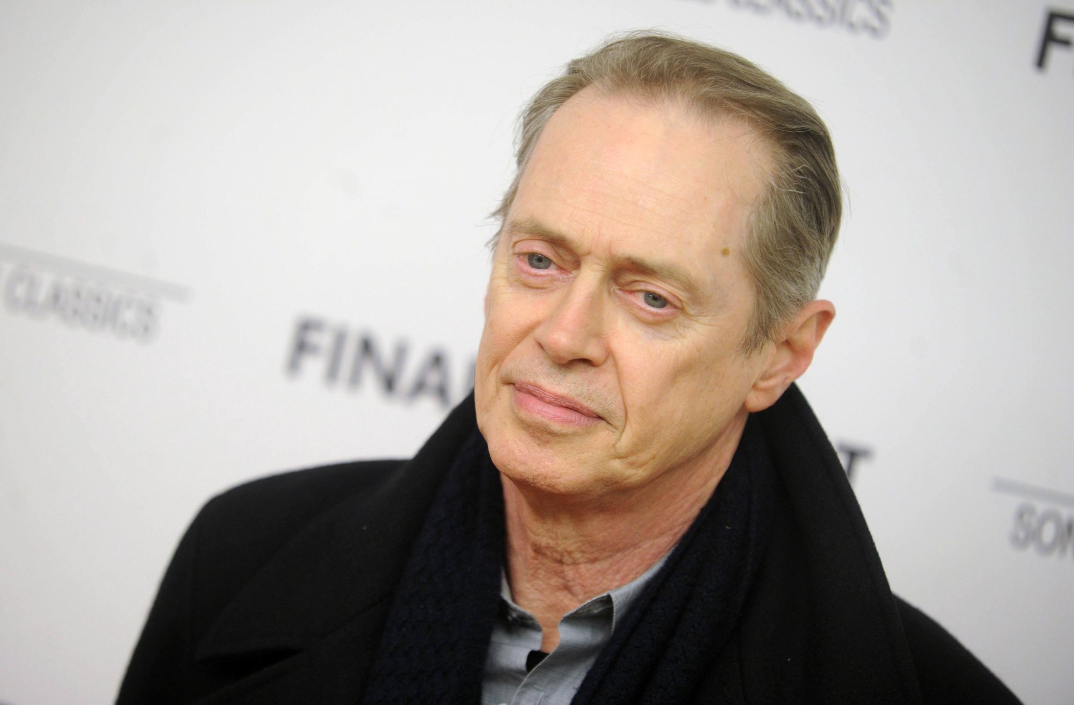 Steve Buscemi w szpitalu. Aktor został pobity