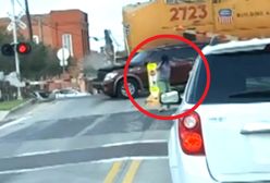 Koszmar na przejeździe kolejowym w USA. Wszystko nagrały kamery