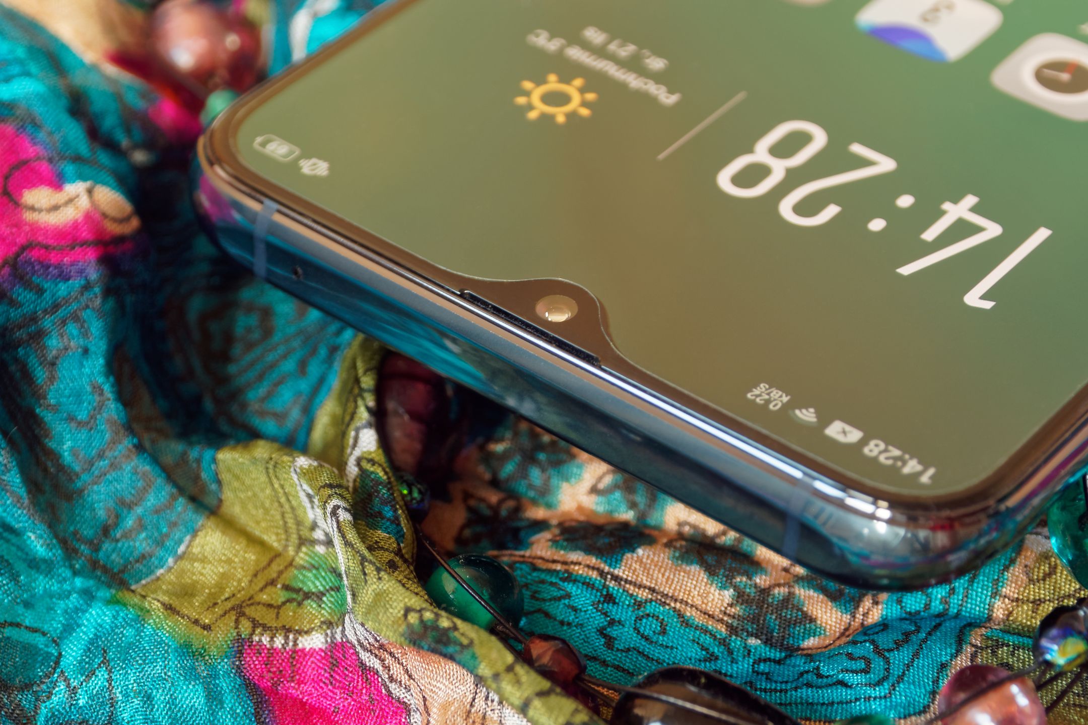 Test Oppo RX17 Pro – smartfon dla prowadzących nocne życie, z błyskawicznym ładowaniem 3
