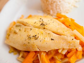 Polacy jedzą je rzadko. Te ryby są najzdrowsze